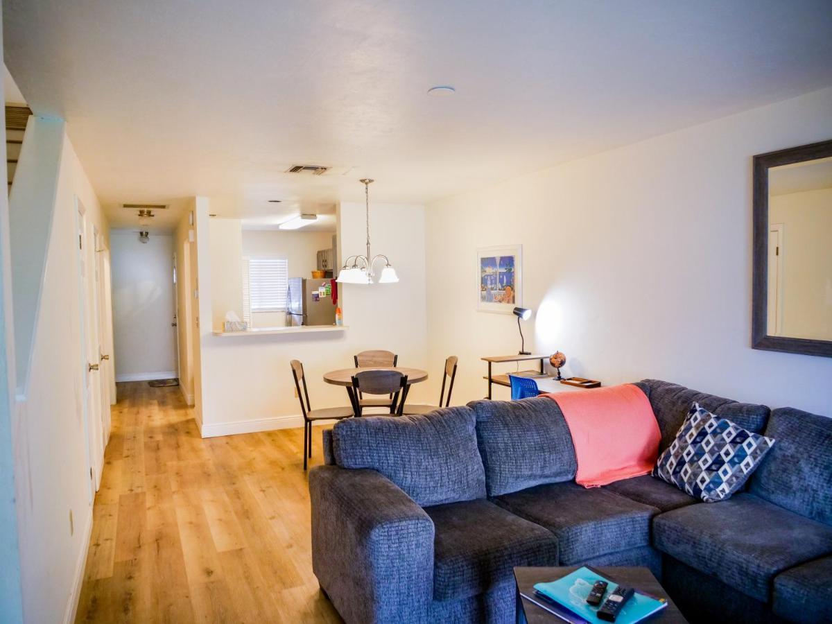Spacious Townhome Ocala, Central Location, Newly Renovated, Pets Welcome ภายนอก รูปภาพ